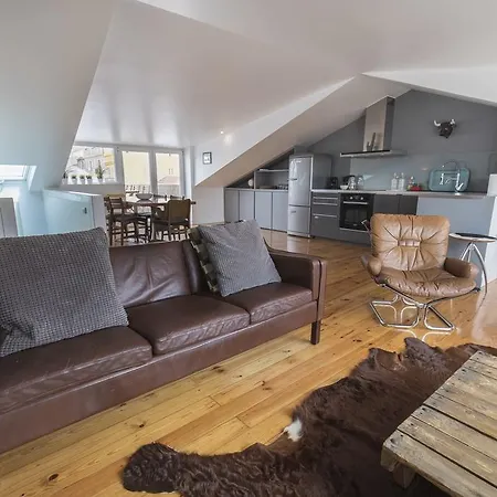 Lovelystay Rooftop Duplex In Sao Bento 아파트 리스본