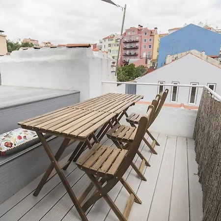 Lovelystay Rooftop Duplex In Sao Bento Daire Lisboa